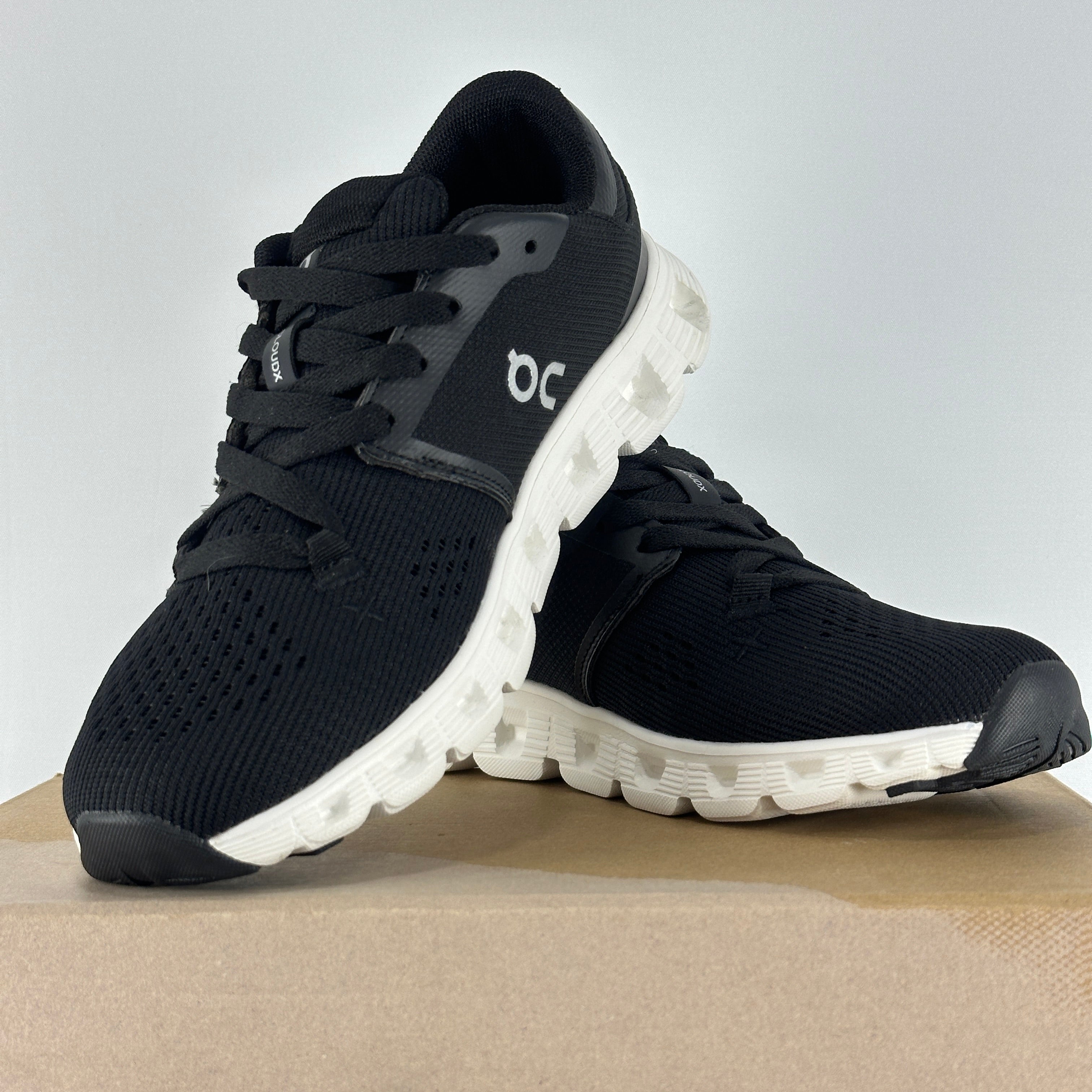 Cloud x4 black-white