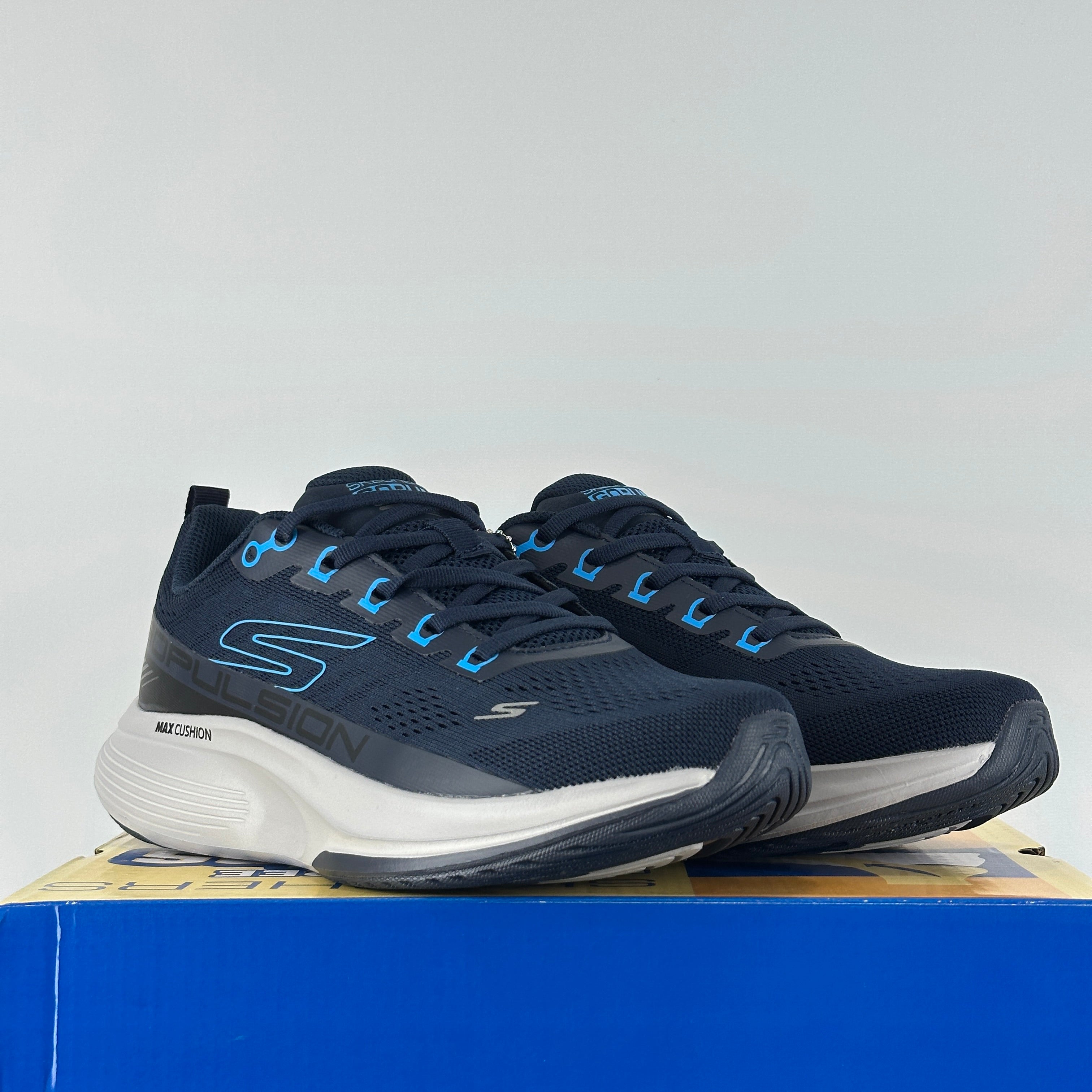 Skechers Max Cushioning navy