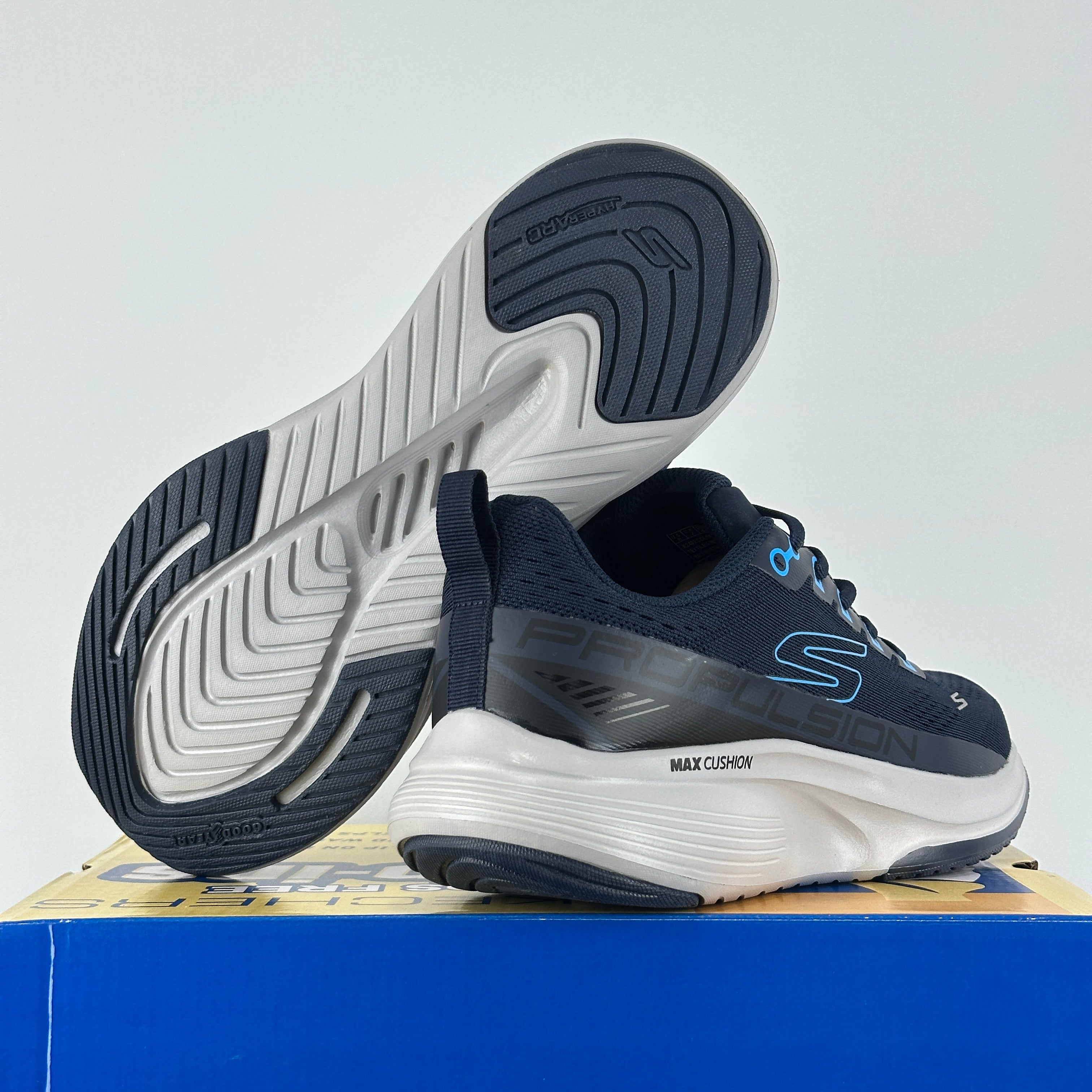 Skechers Max Cushioning navy