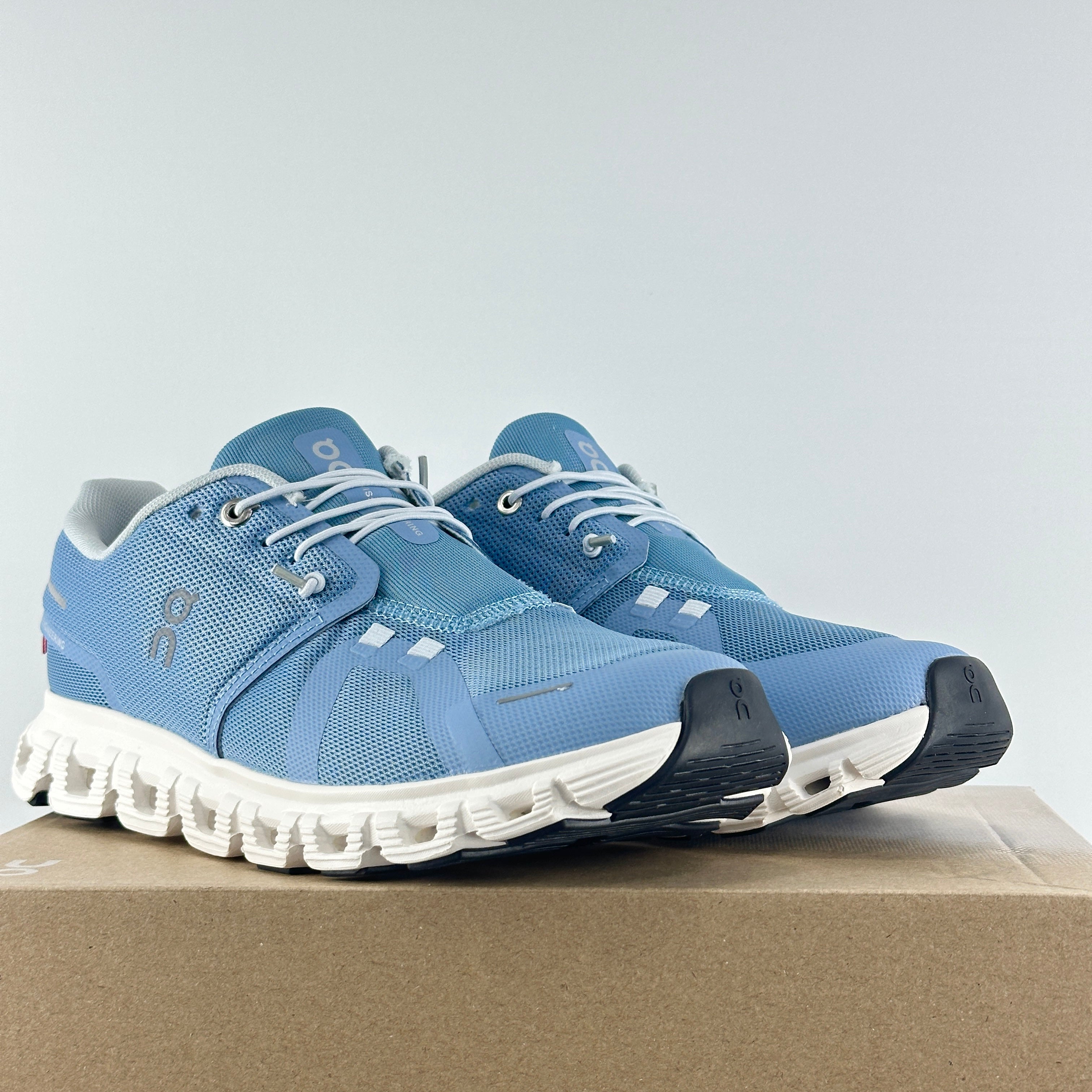Cloud 6 blue-white