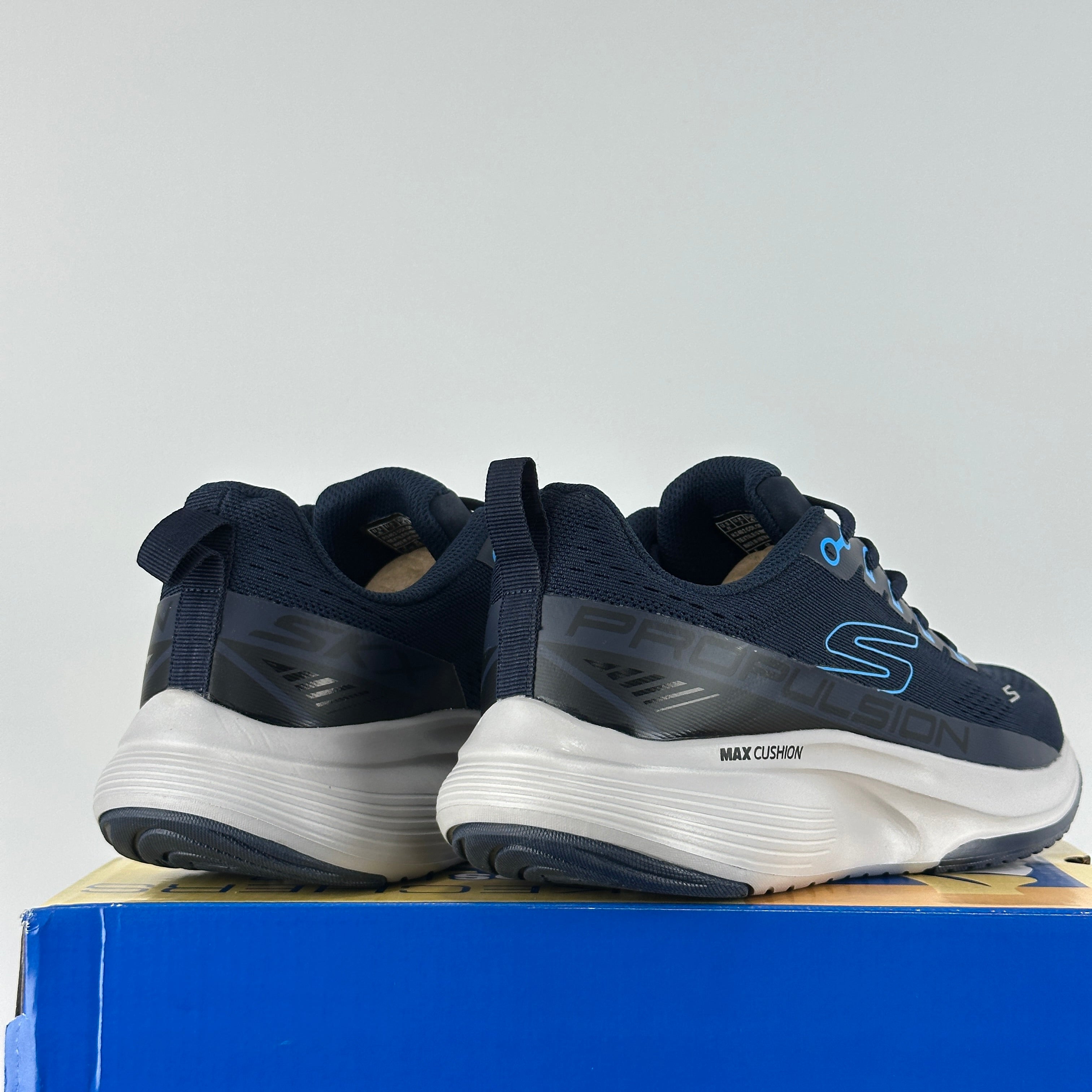 Skechers Max Cushioning navy