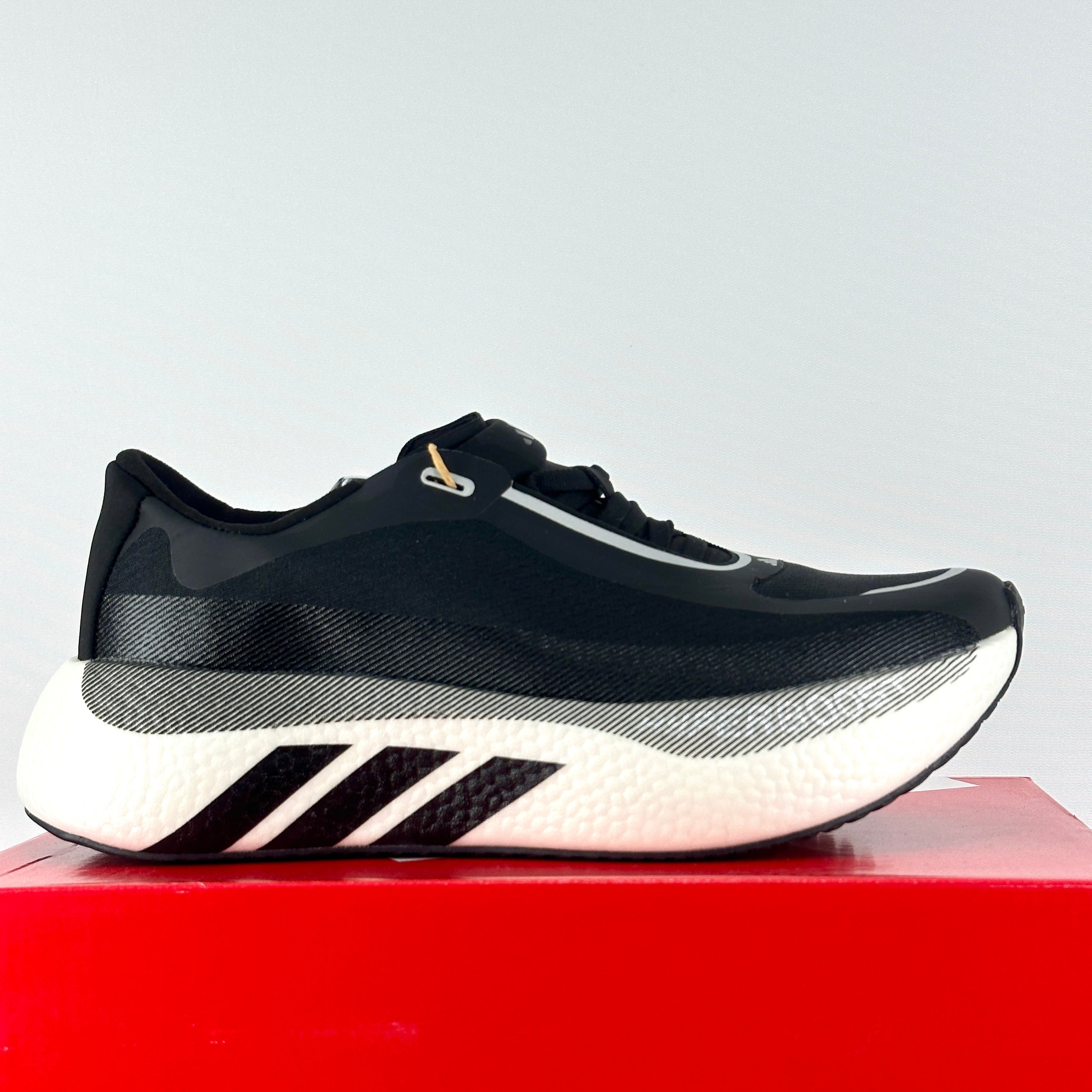 A. Hyperboost Edge black-white