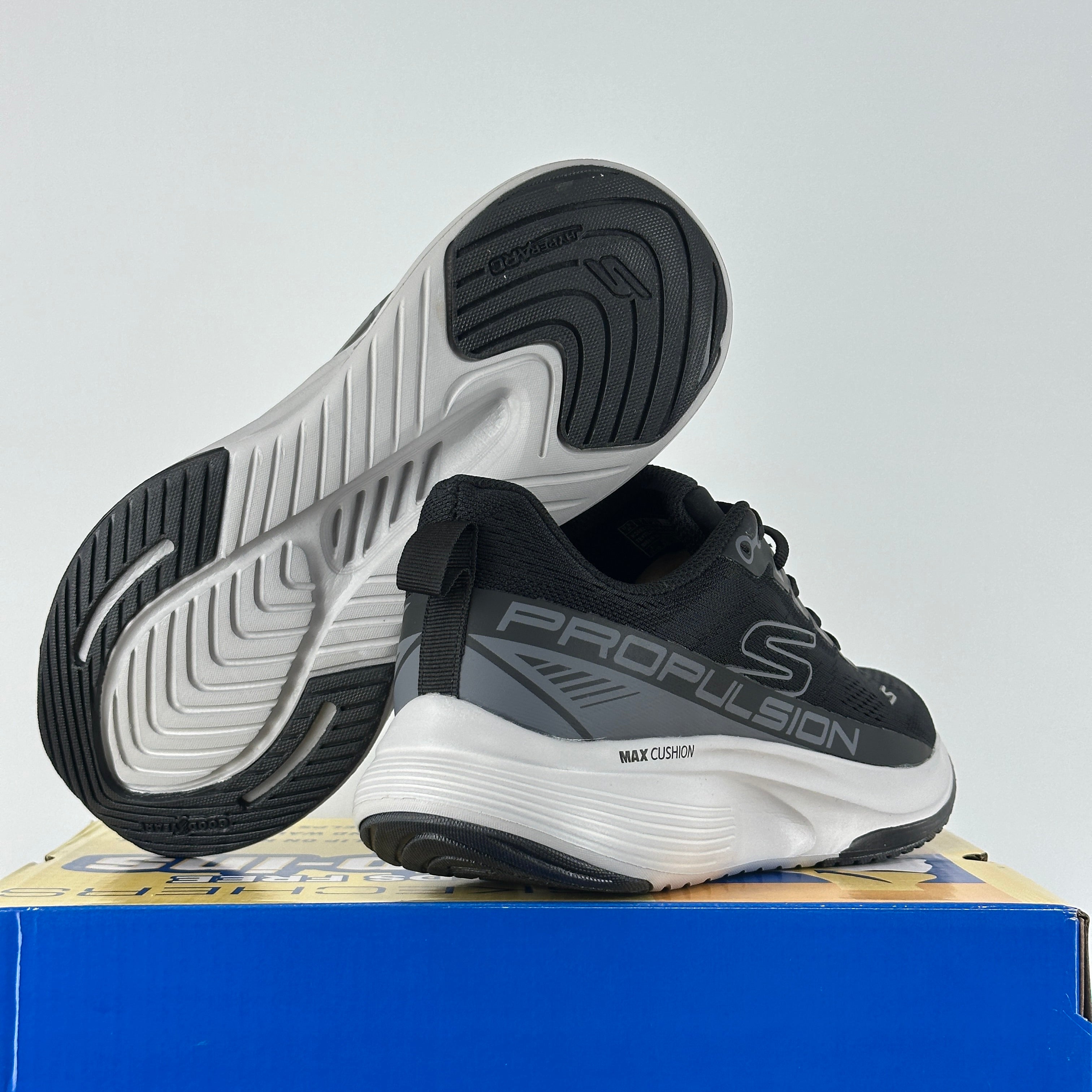 Skechers Max Cushioning black-grey