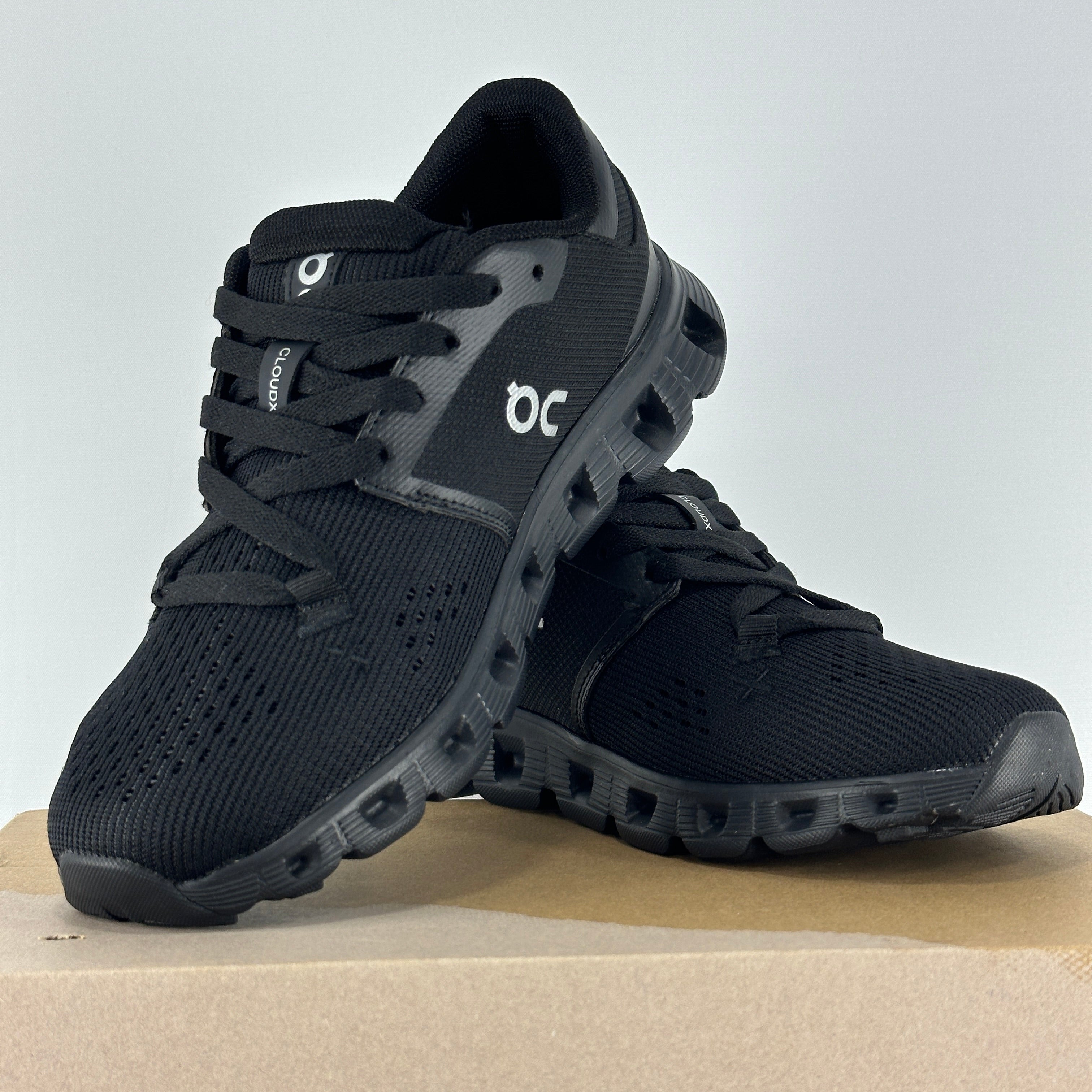 Cloud x4 black