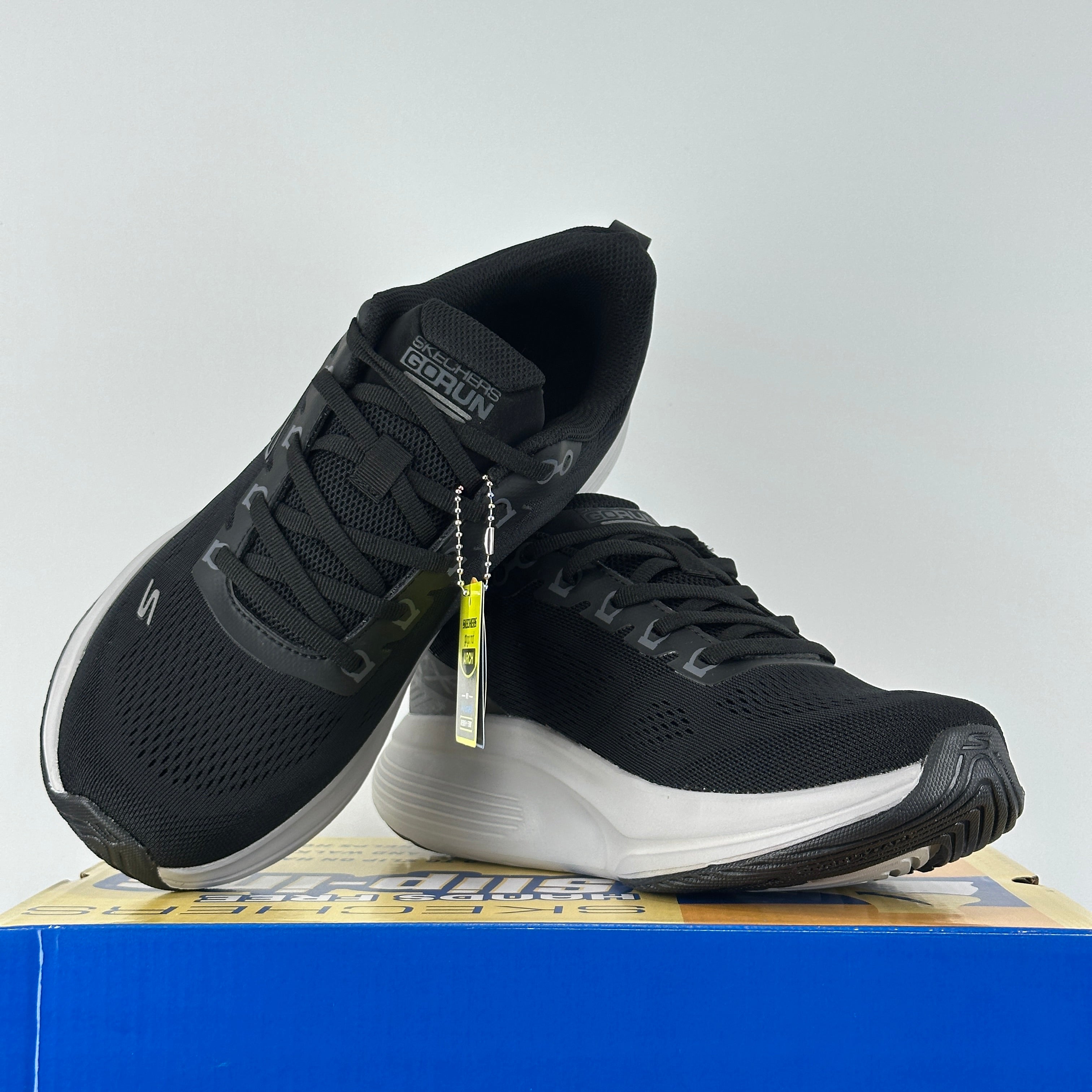 Skechers Max Cushioning black-grey