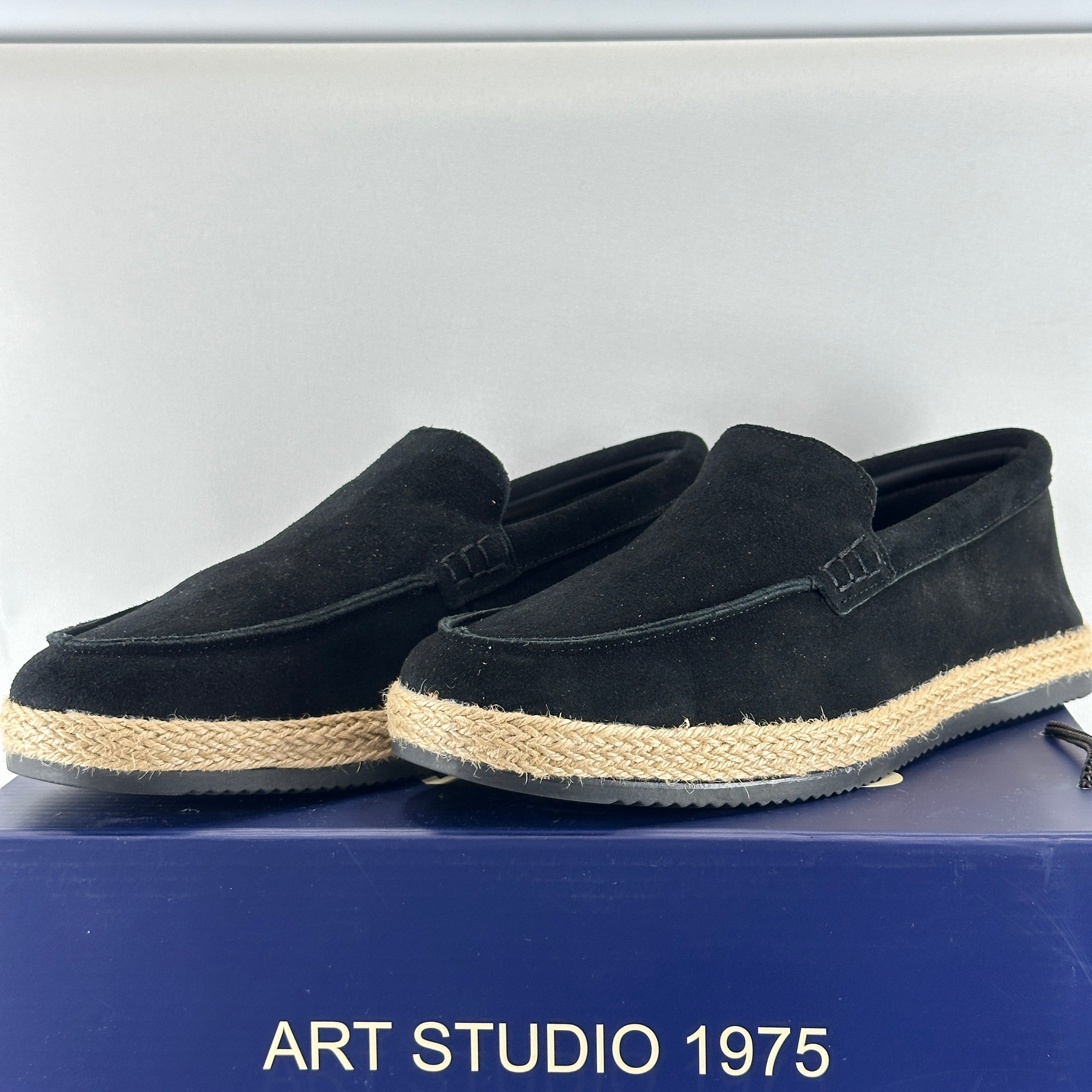 Suede Loafers dv