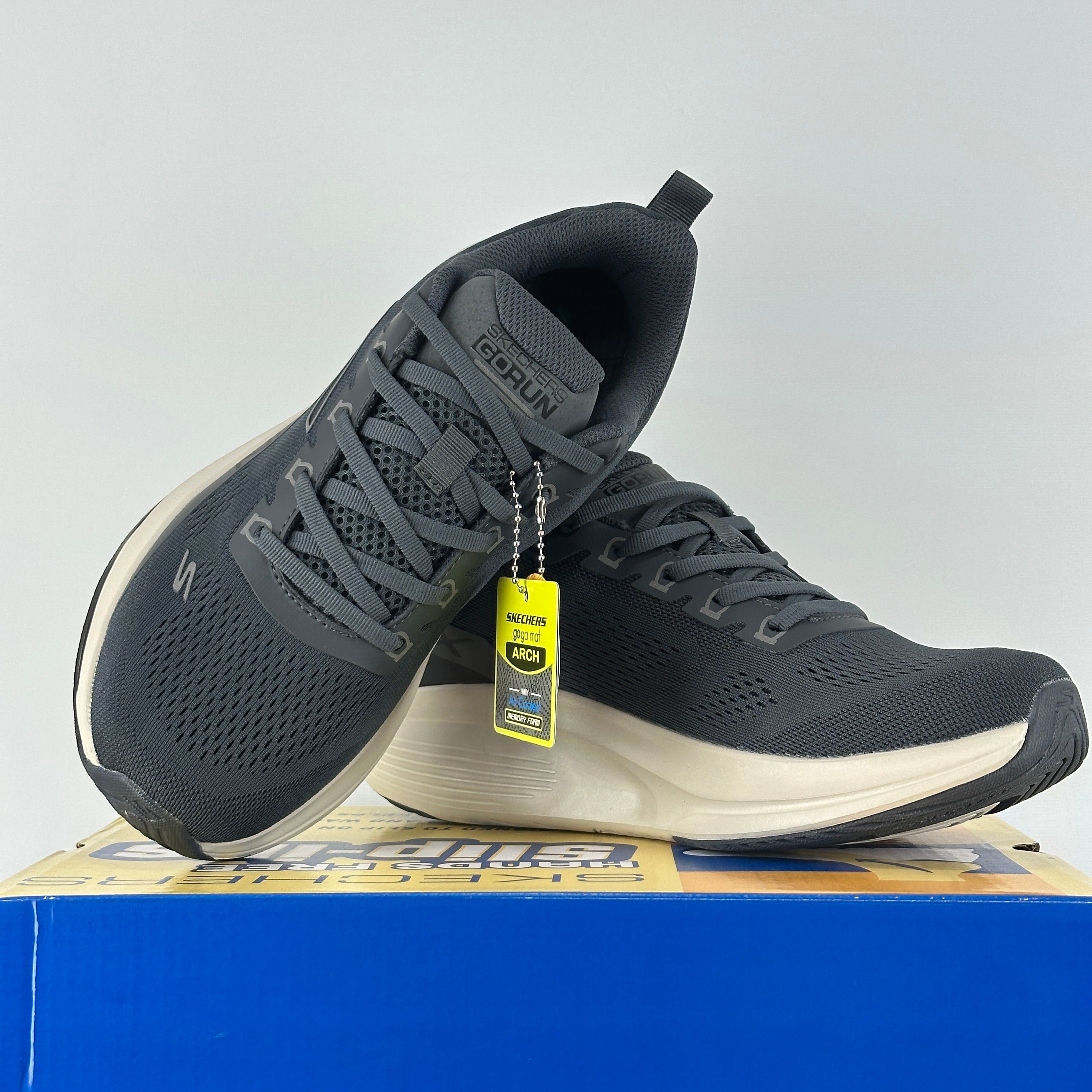 Skechers Max Cushioning grey