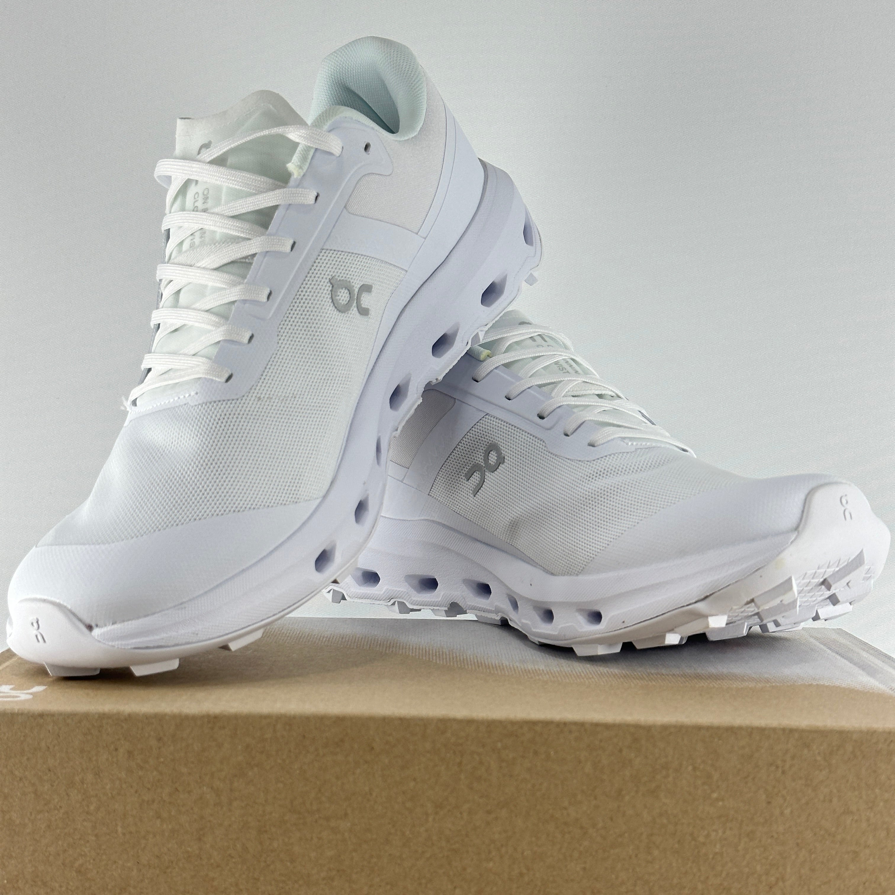 Cloudvista white