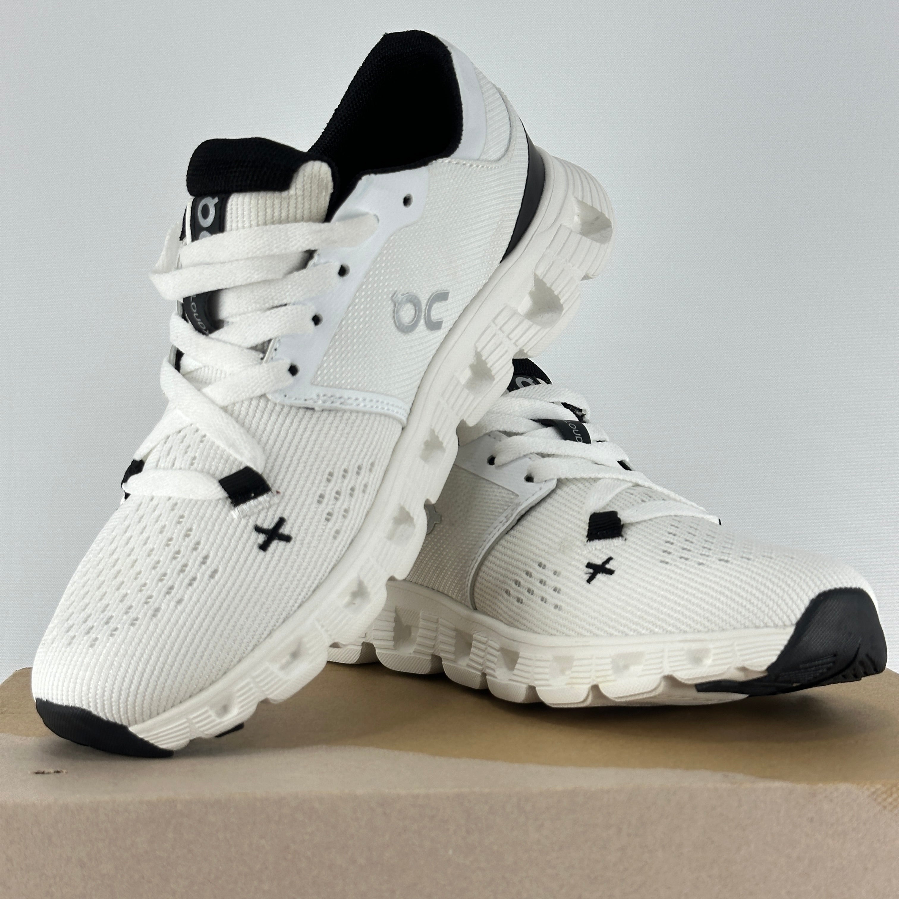 Cloud x4 white