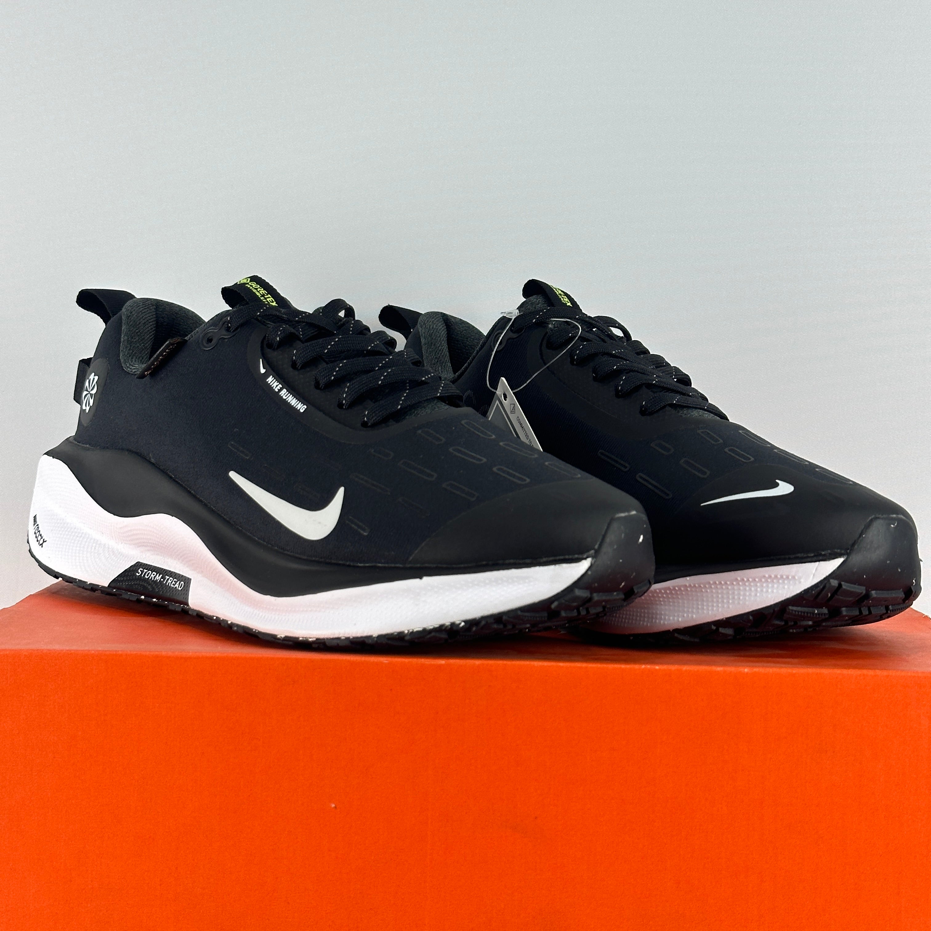 N. React infinity GTX Black-White