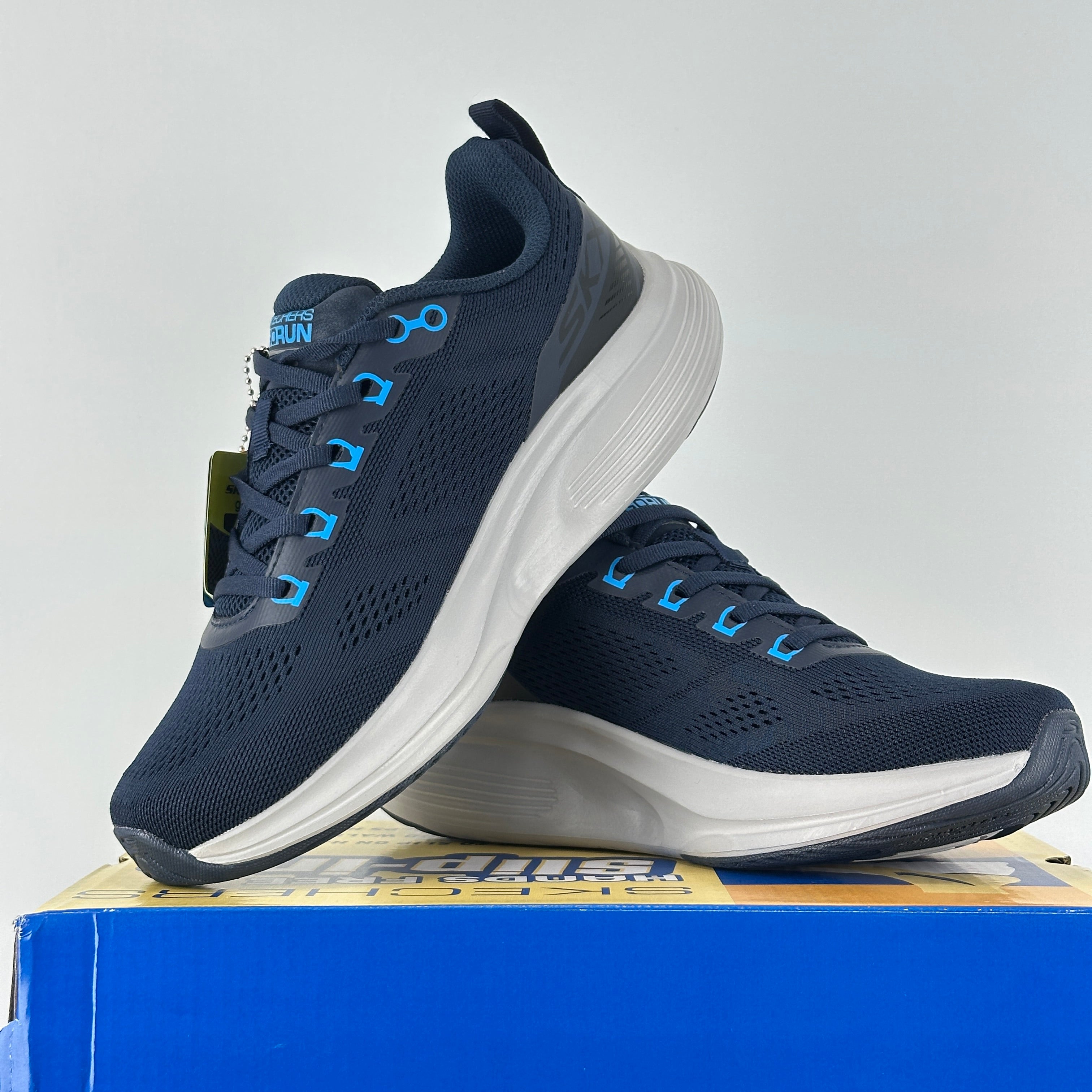 Skechers Max Cushioning navy
