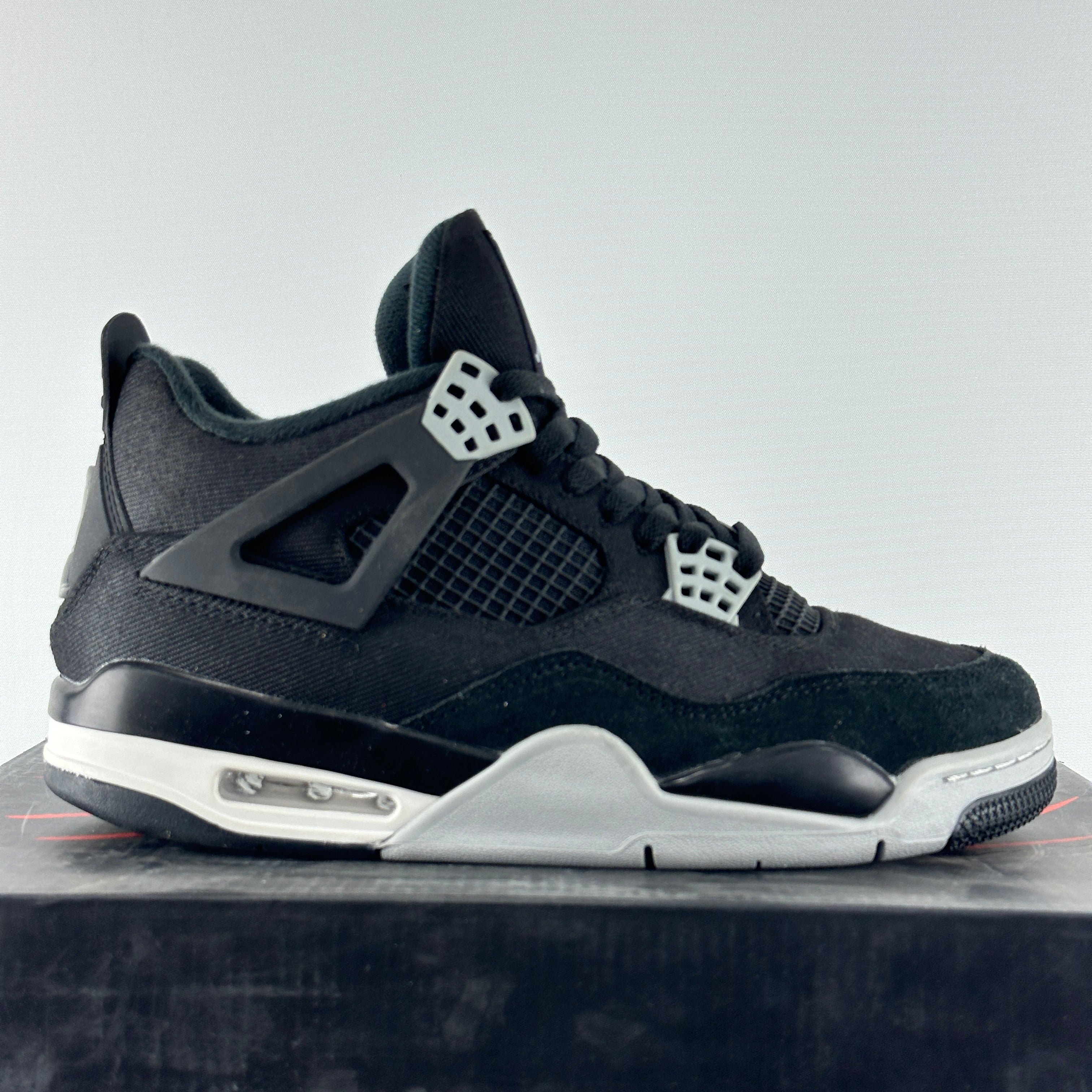 J4 Retro SE Black Canvas