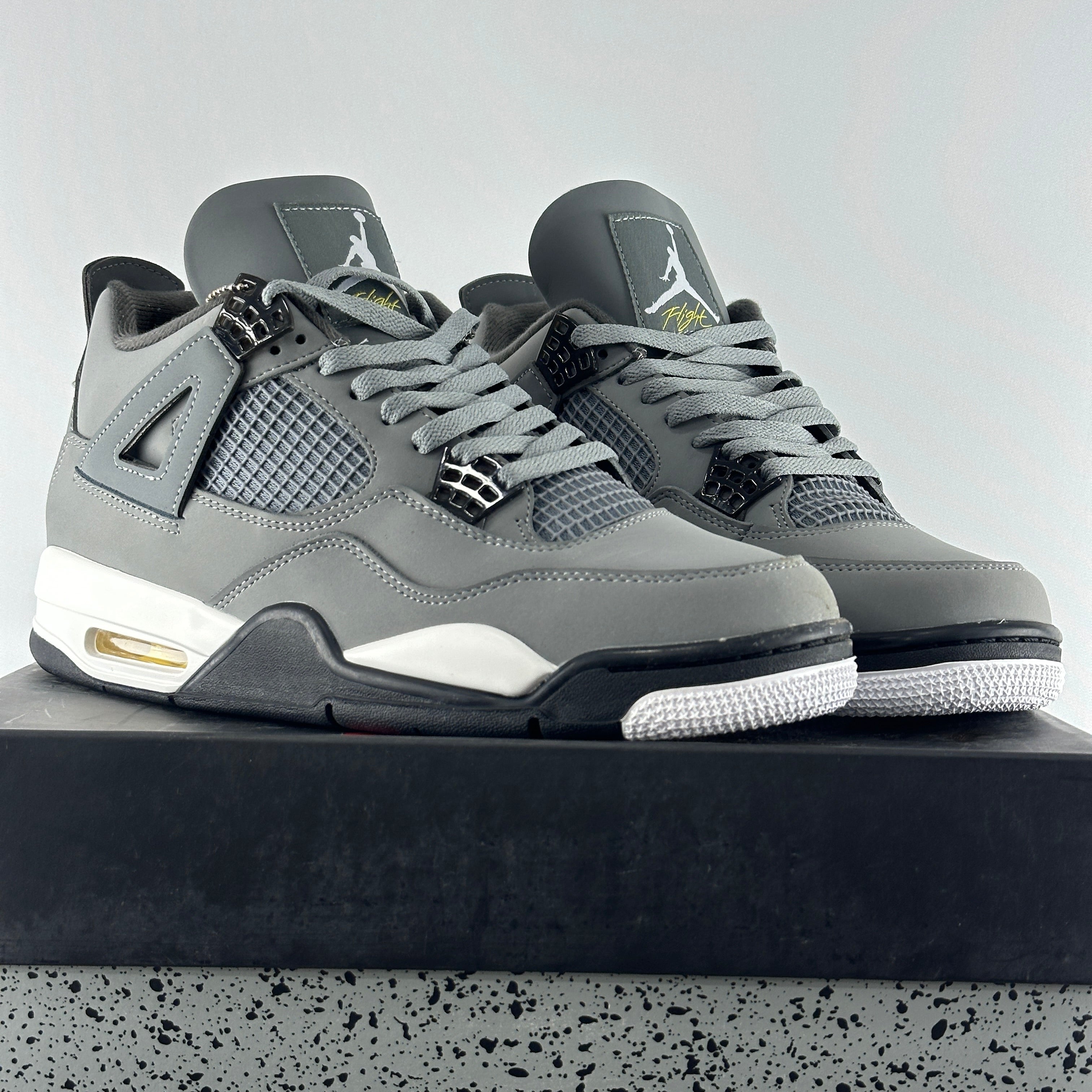 J4 Retro Cool Grey