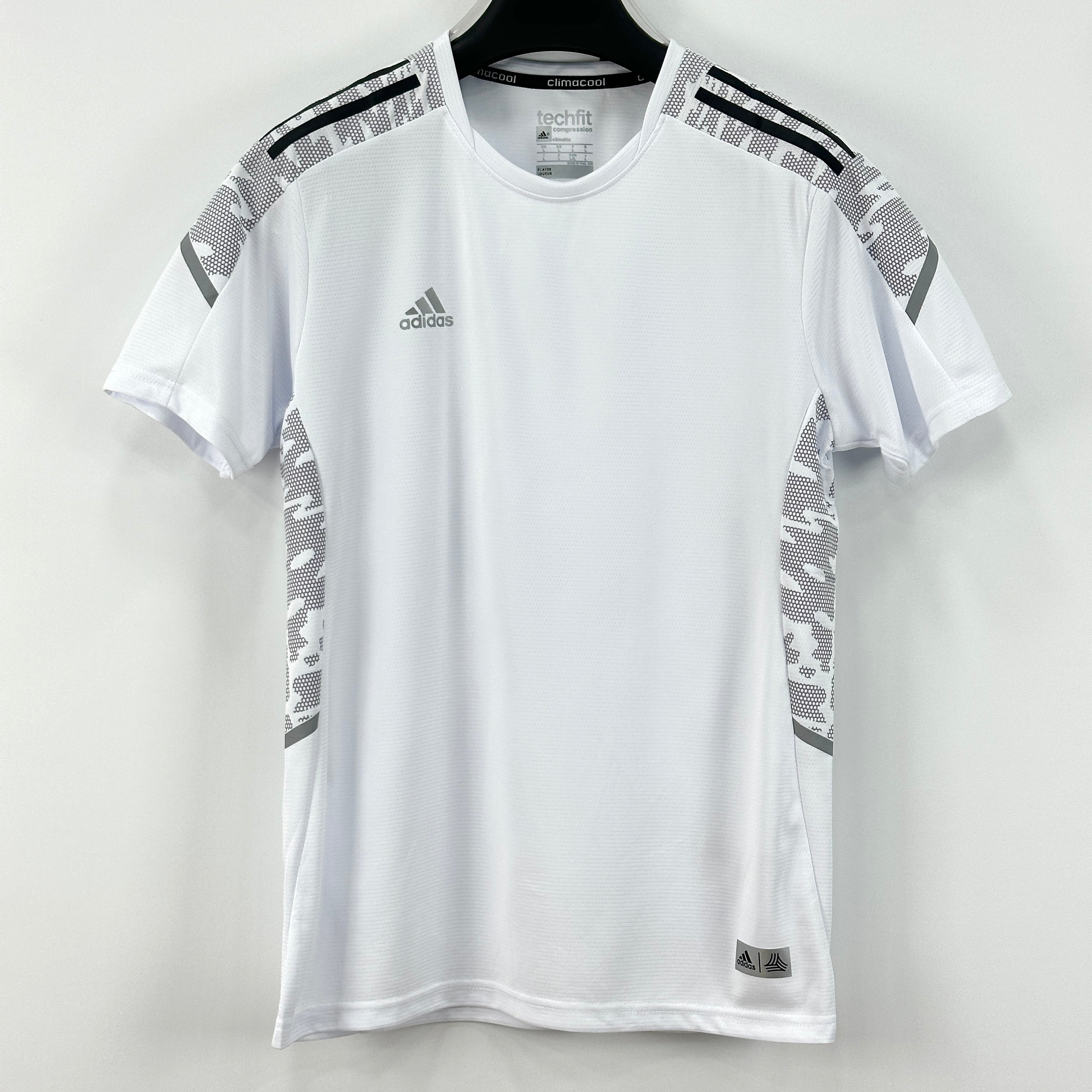 Ts a7051