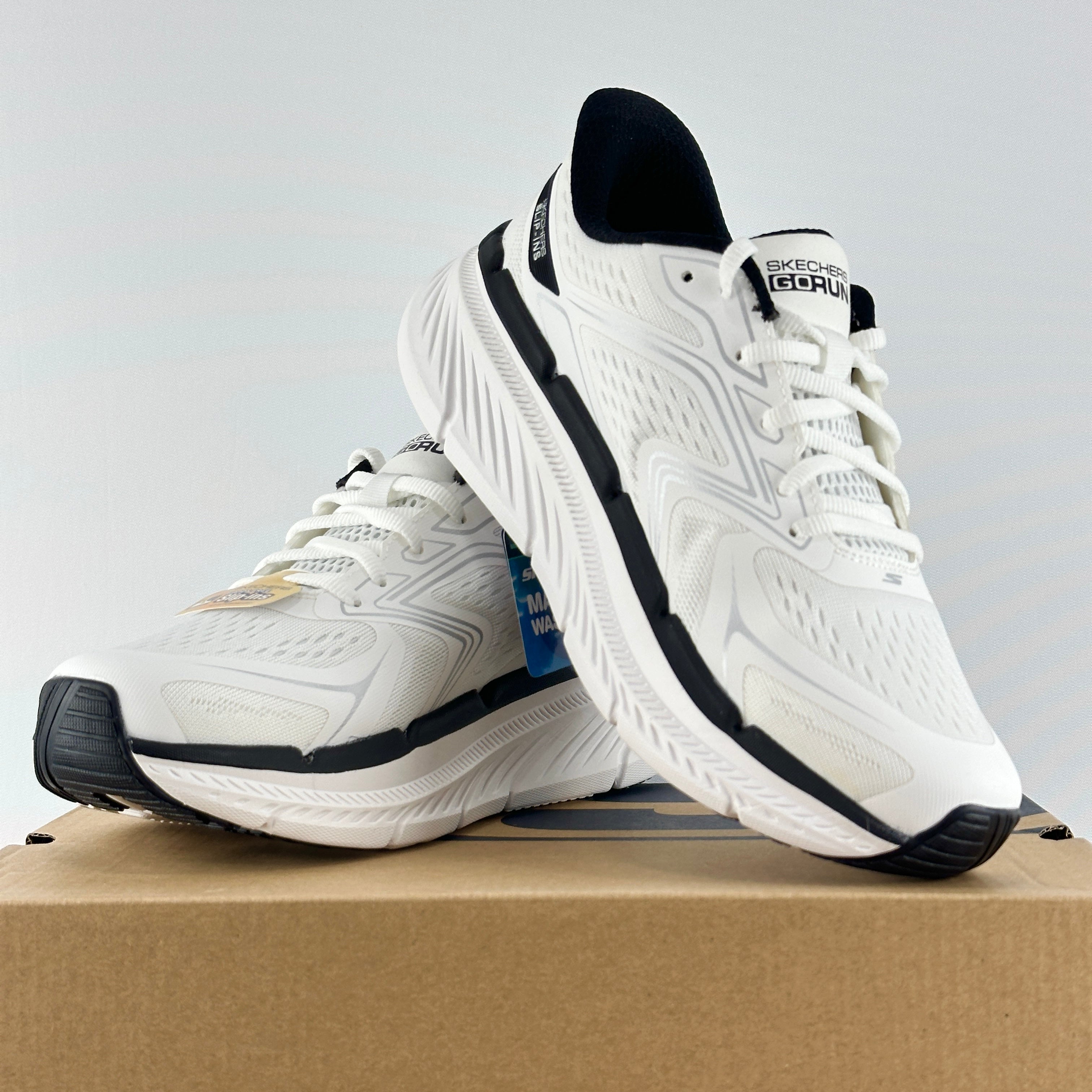 Skechers max cu. White-black