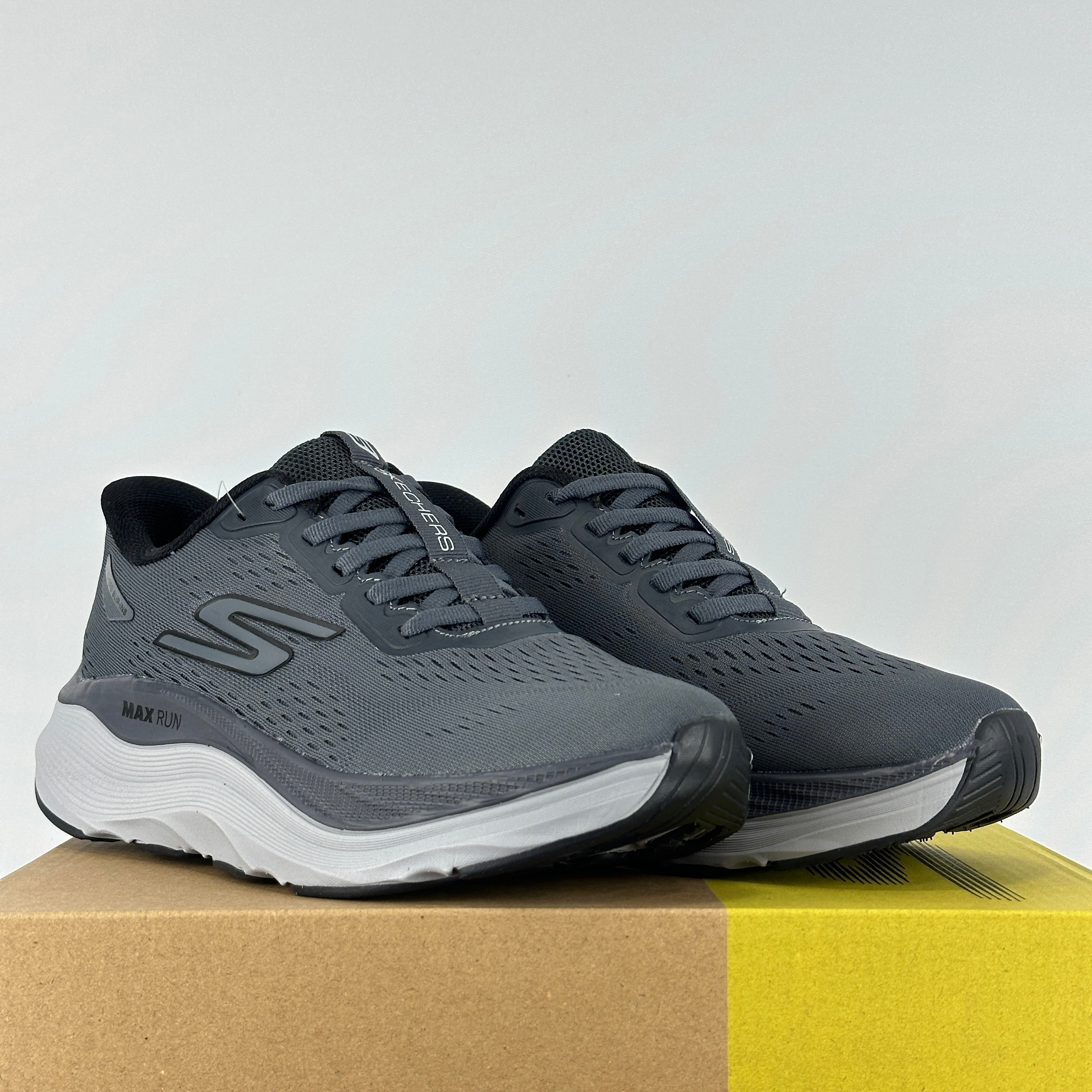 Sk Max run grey