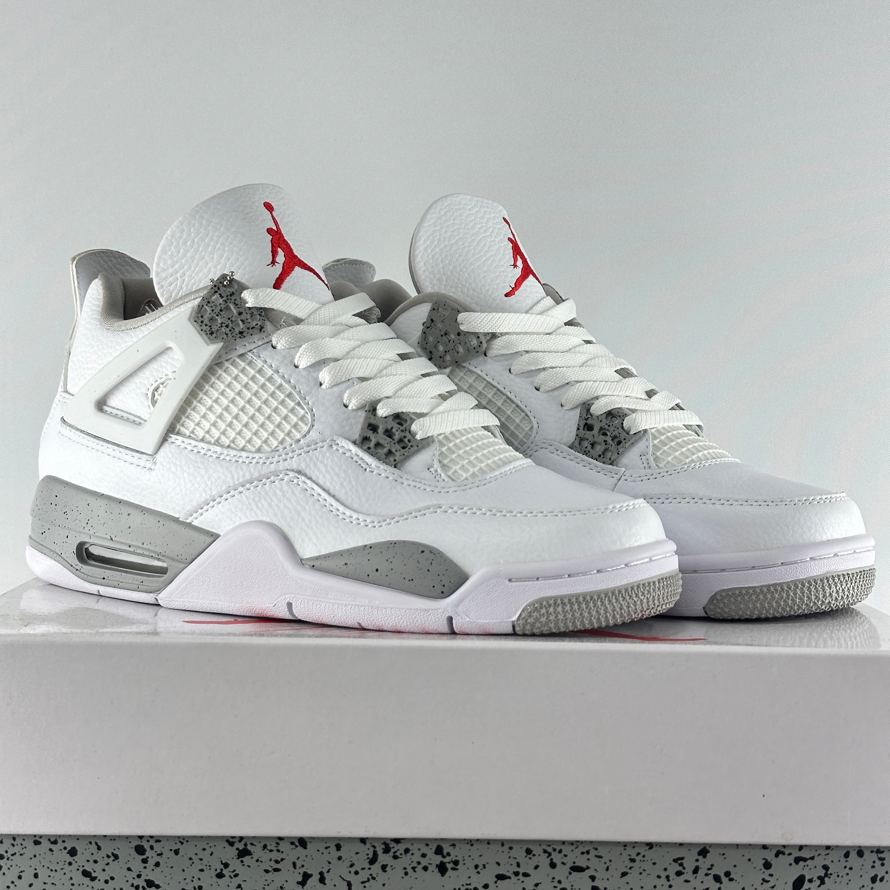 J4 Retro White Oreo