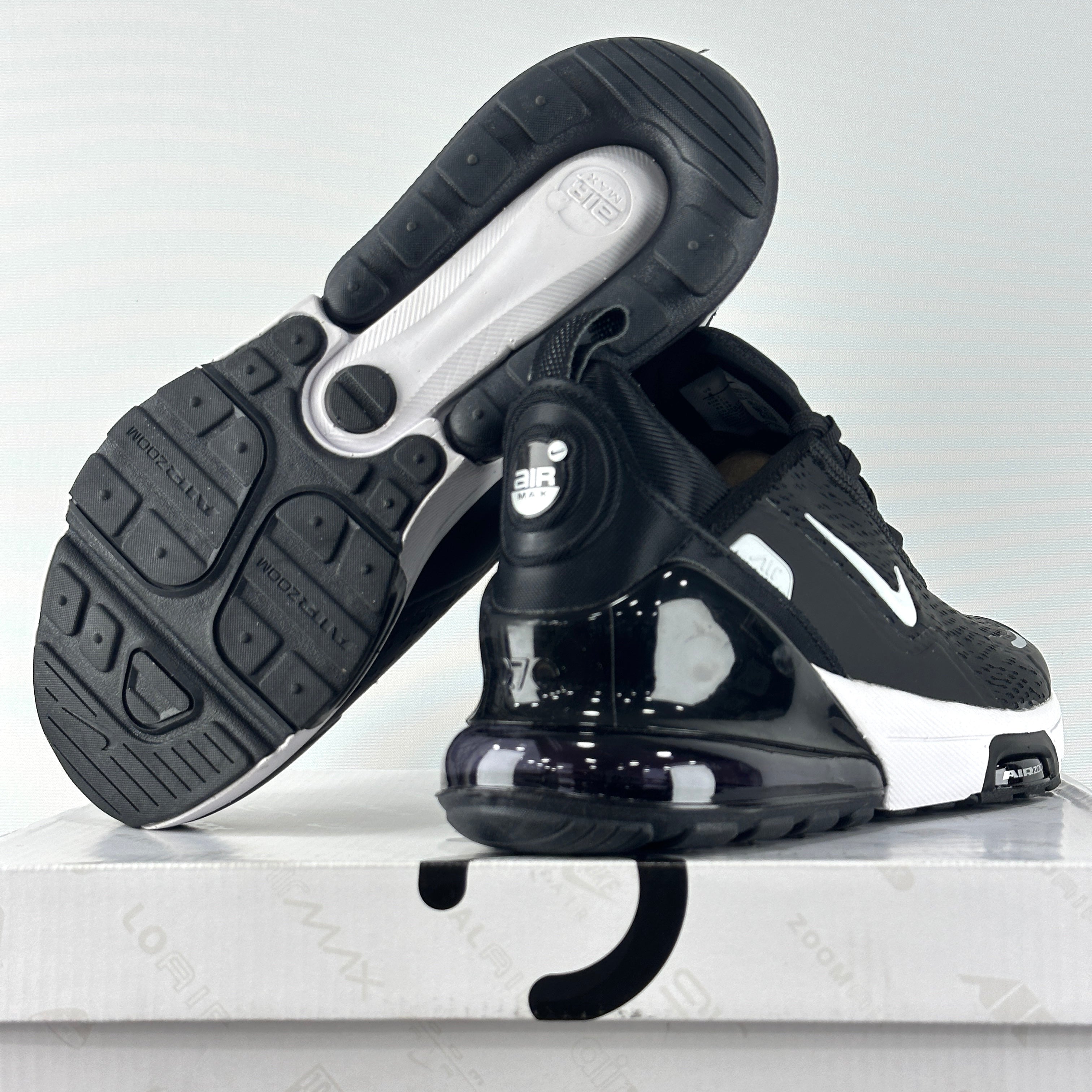 A. Max 270 black-white