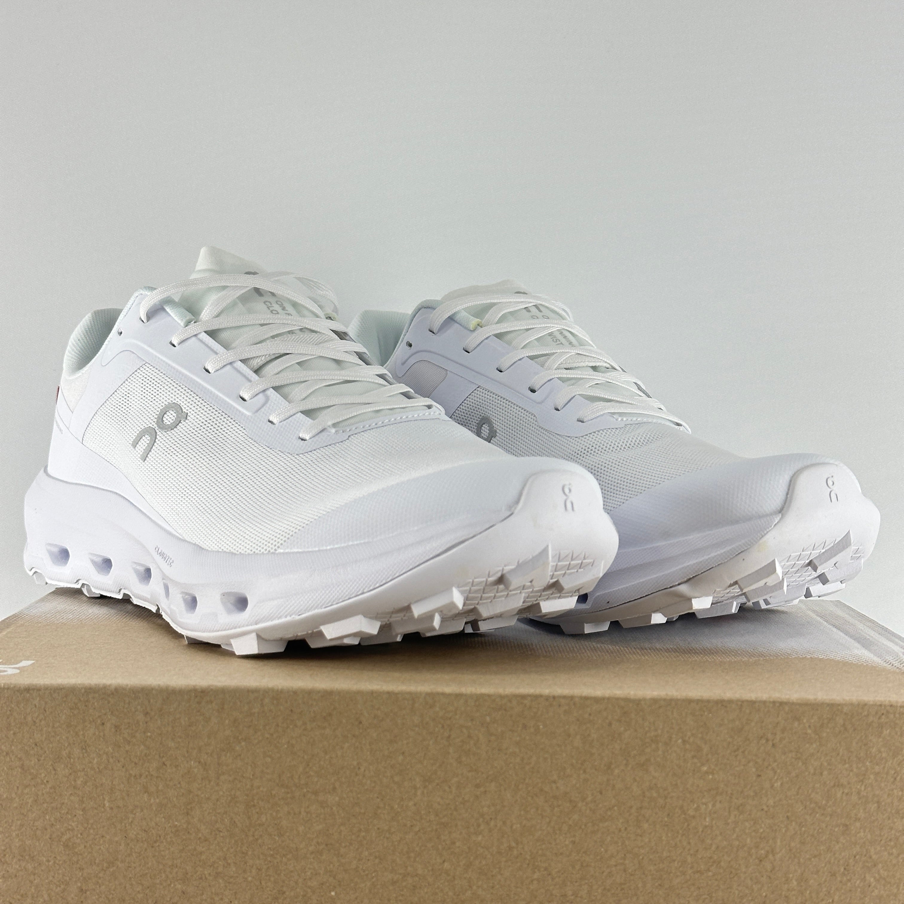 Cloudvista white