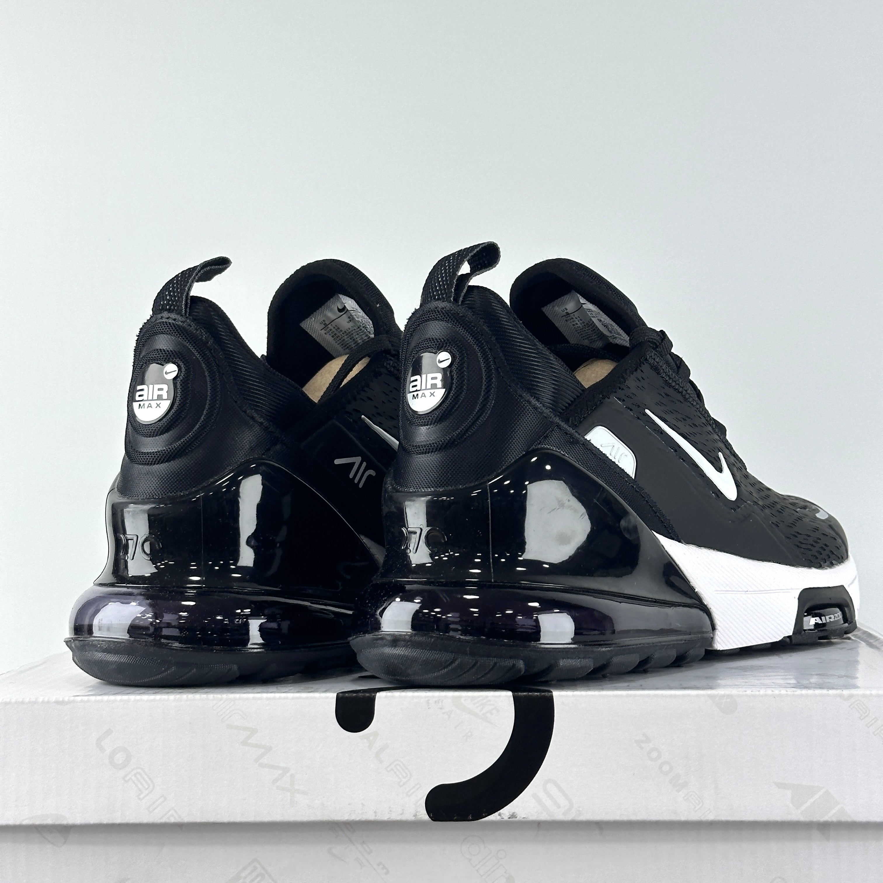 A. Max 270 black-white