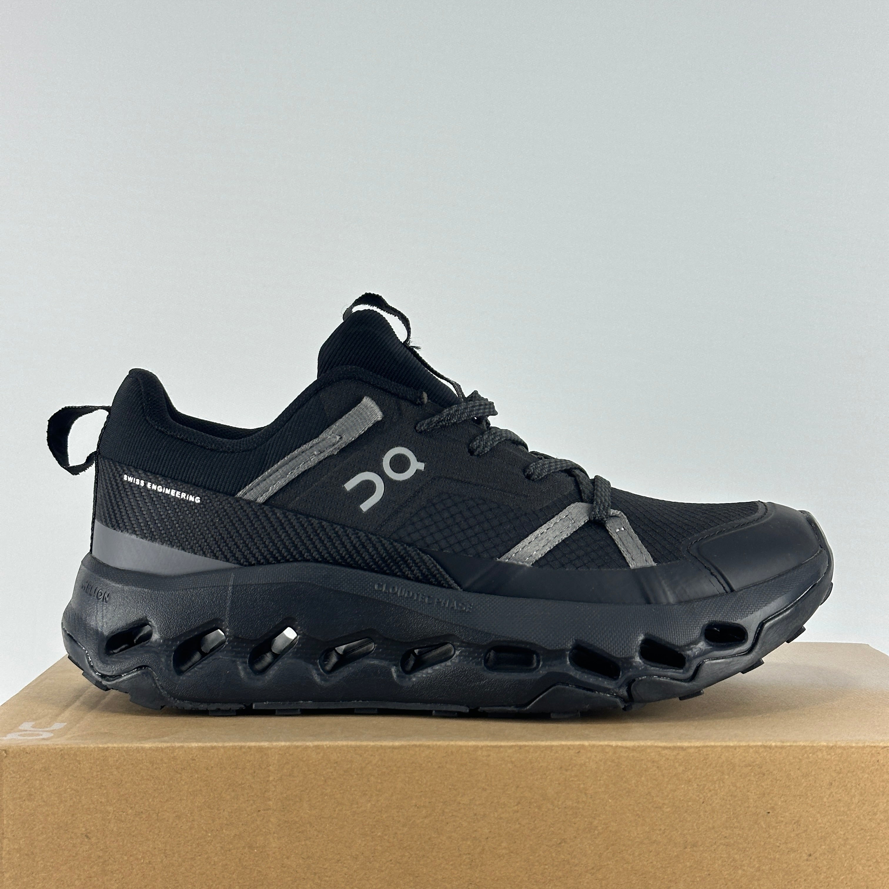 Cloud horizon black