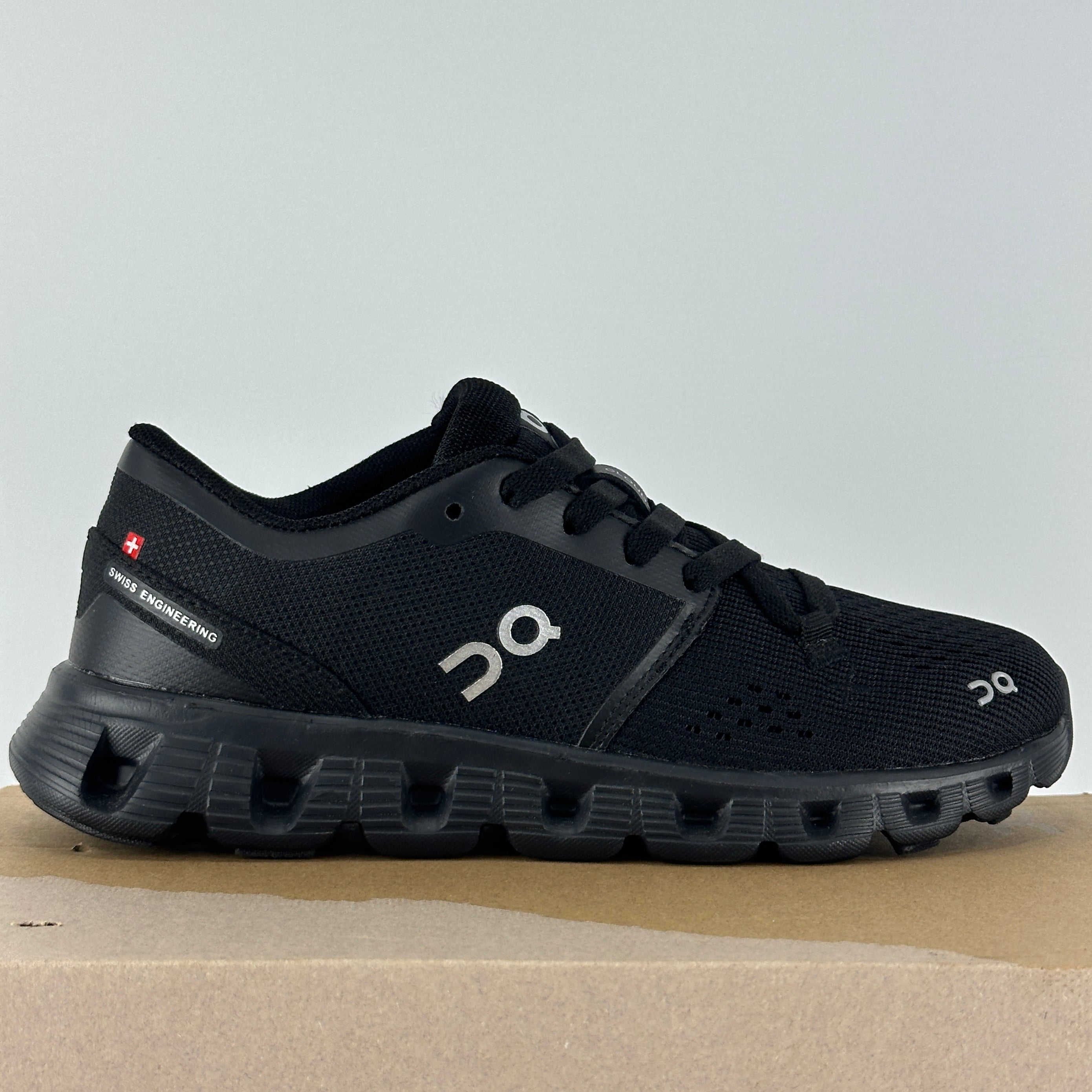 Cloud x4 black