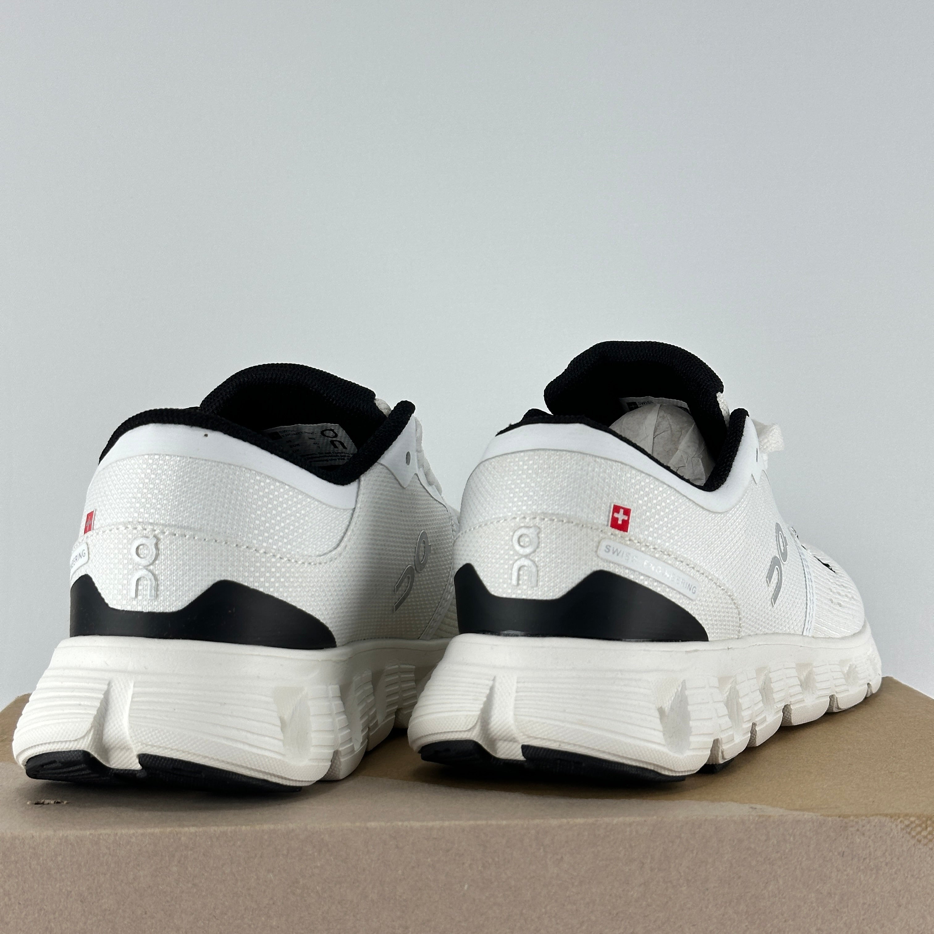 Cloud x4 white