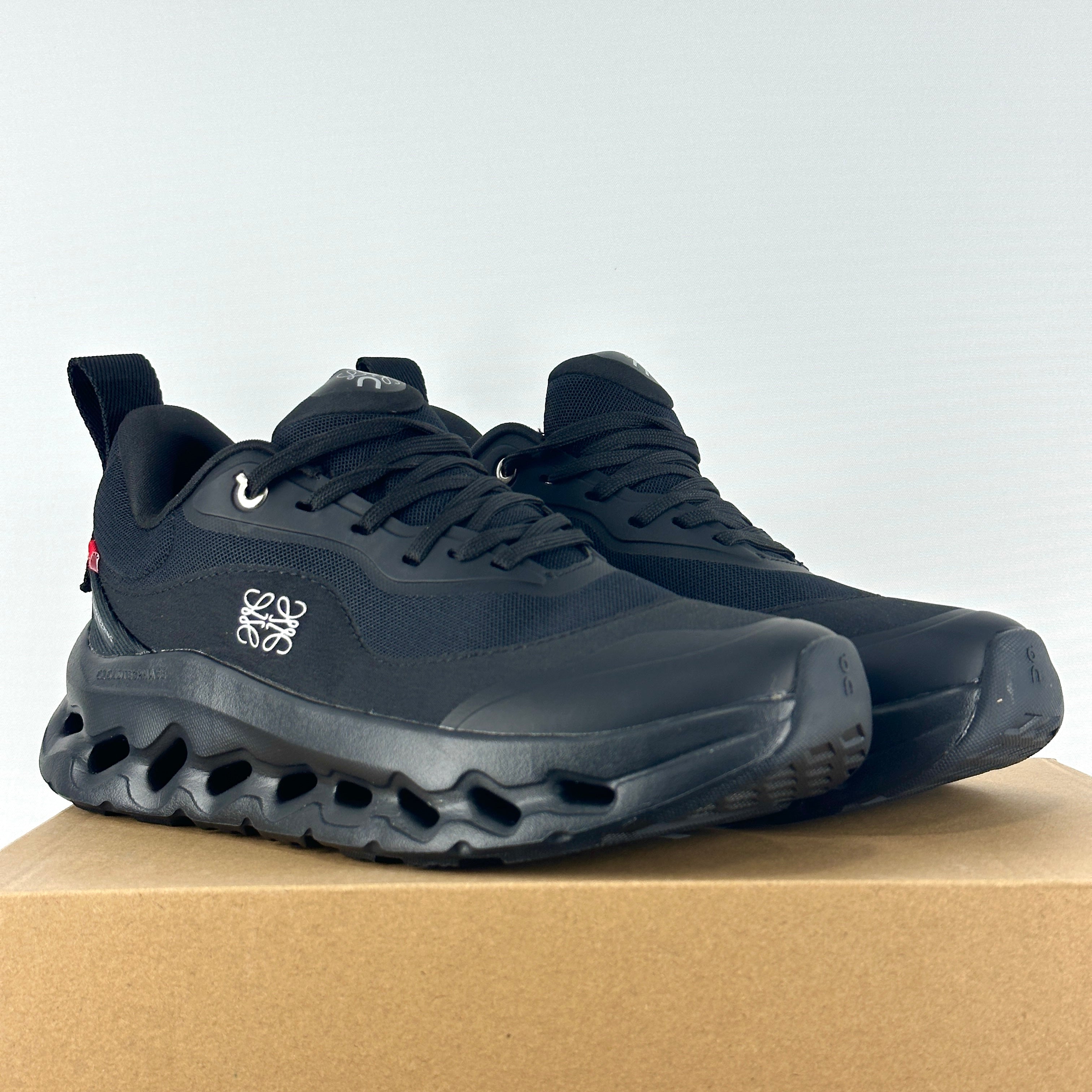 On x Loewe cloudtilt black
