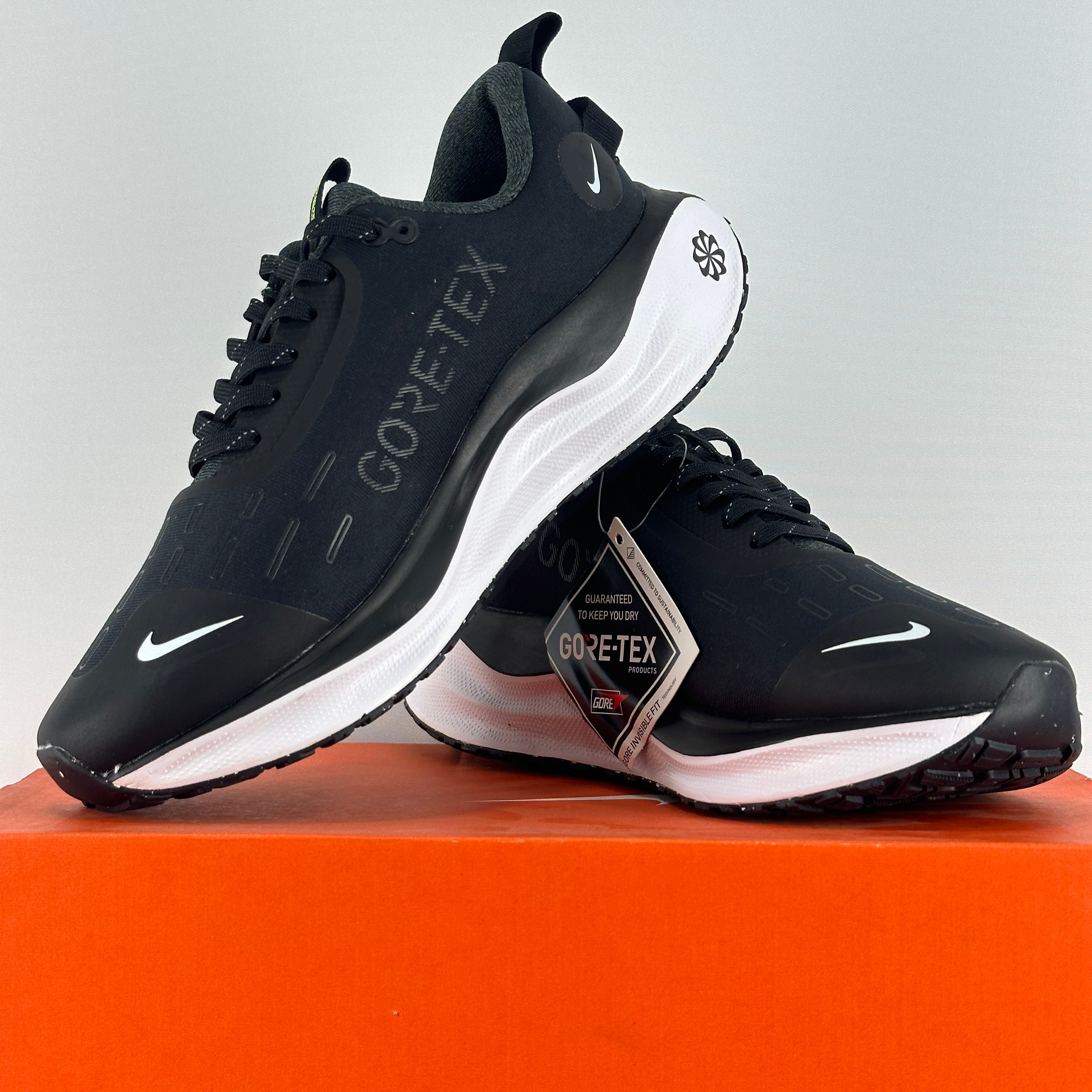 N. React infinity GTX Black-White