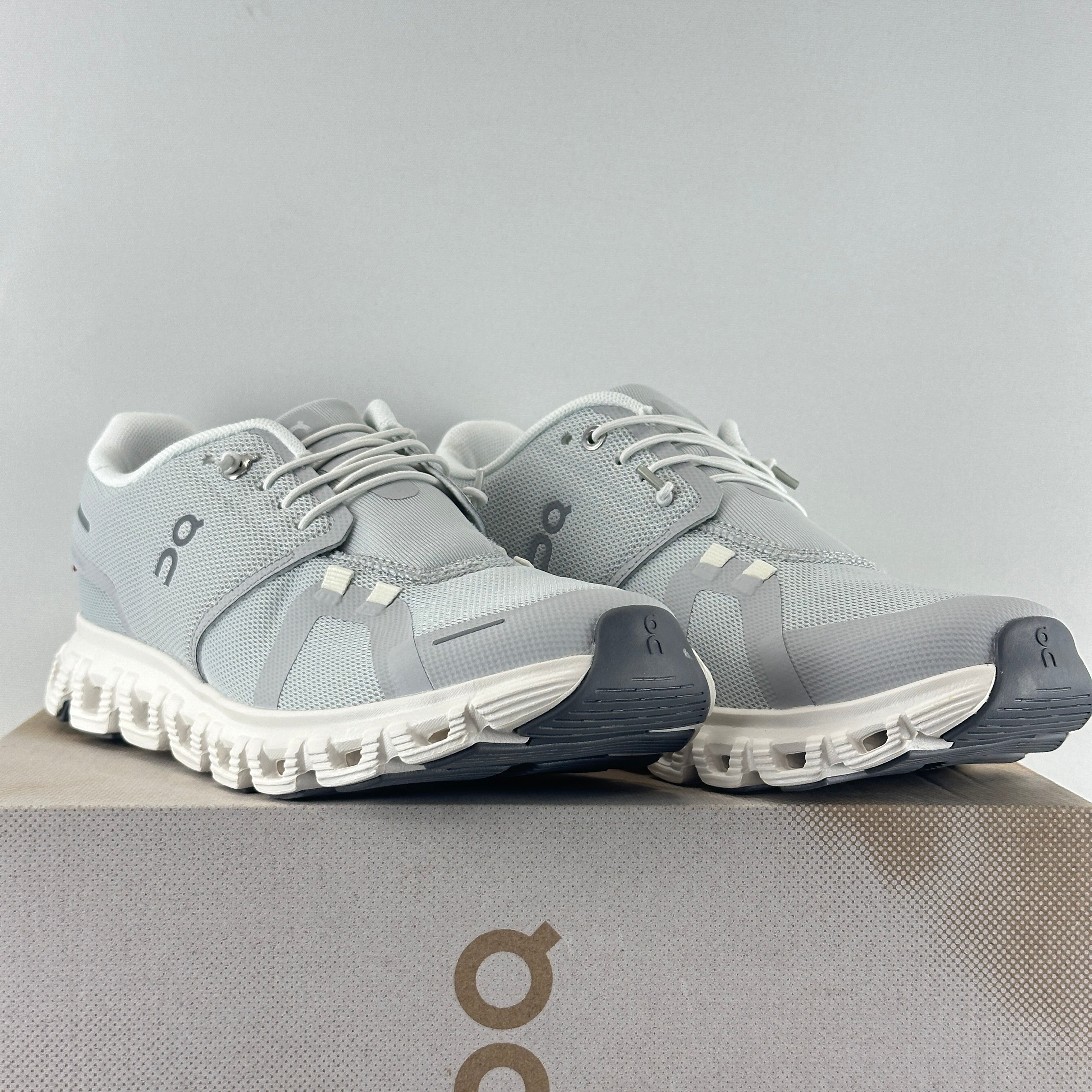 Cloud 6 Grey-White